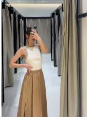 Zara Beige/Tan Flowing Maxi Skirt